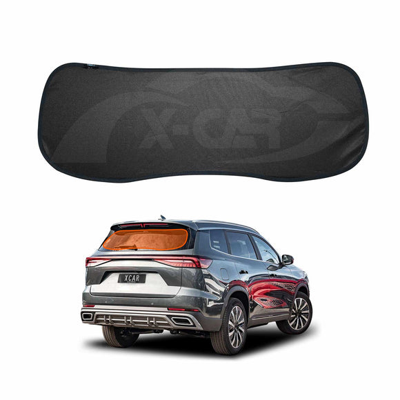 X-CAR rear windscreen sun shades installed on Chery Tiggo 8 car rear windscreen.