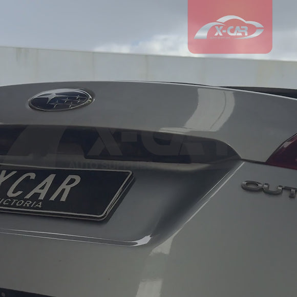 X-CAR window sunshade for rear windscreen windows of Subaru Outback 2015-2020 installed on the Outback's rear windscreen.