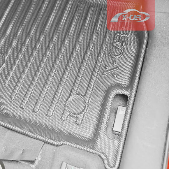 X-CAR Chery Tiggo 4 3D floor mat close-up showing moulded channels and custom-fit coverage